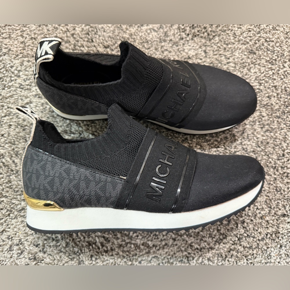 NEW Michael Kors slip on casual sneakers, size 6 women's